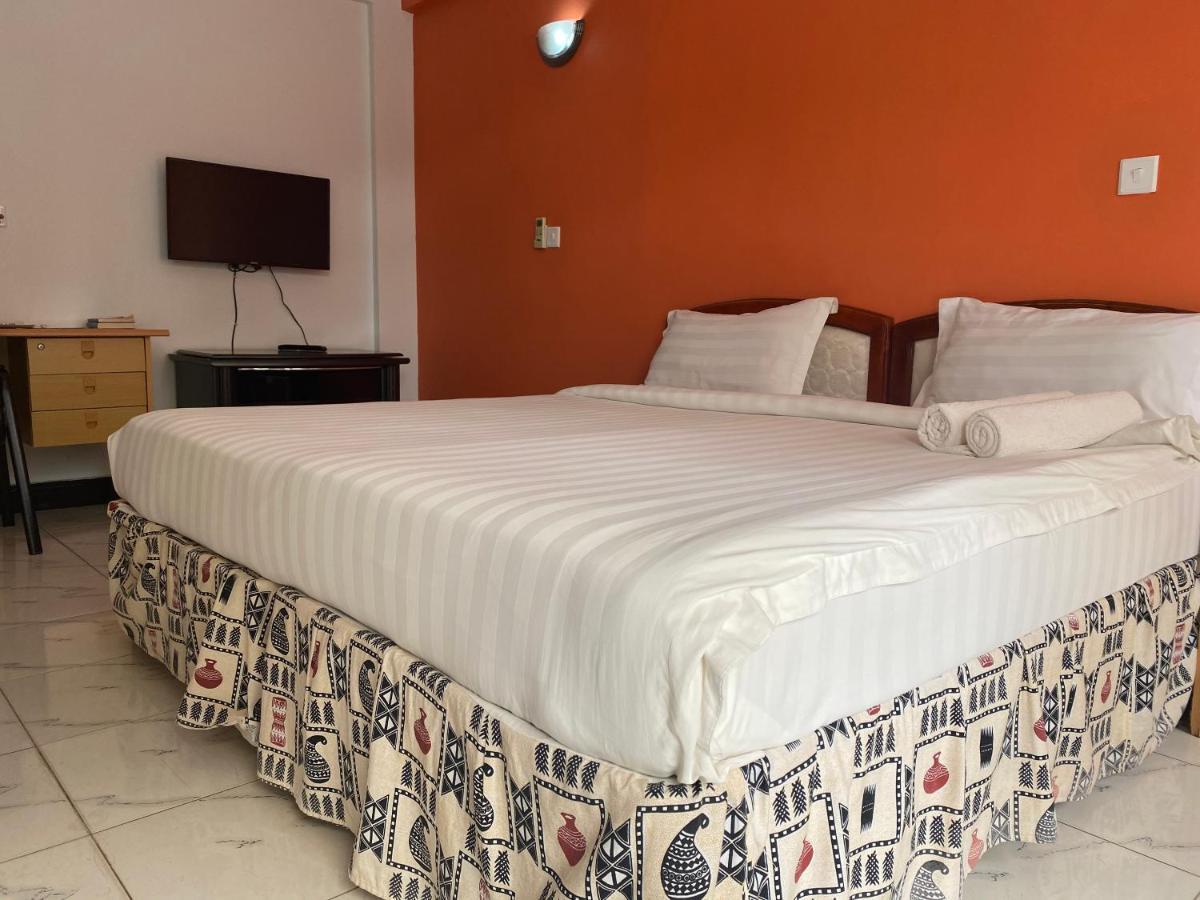 Panama Inn Μόσι Εξωτερικό φωτογραφία