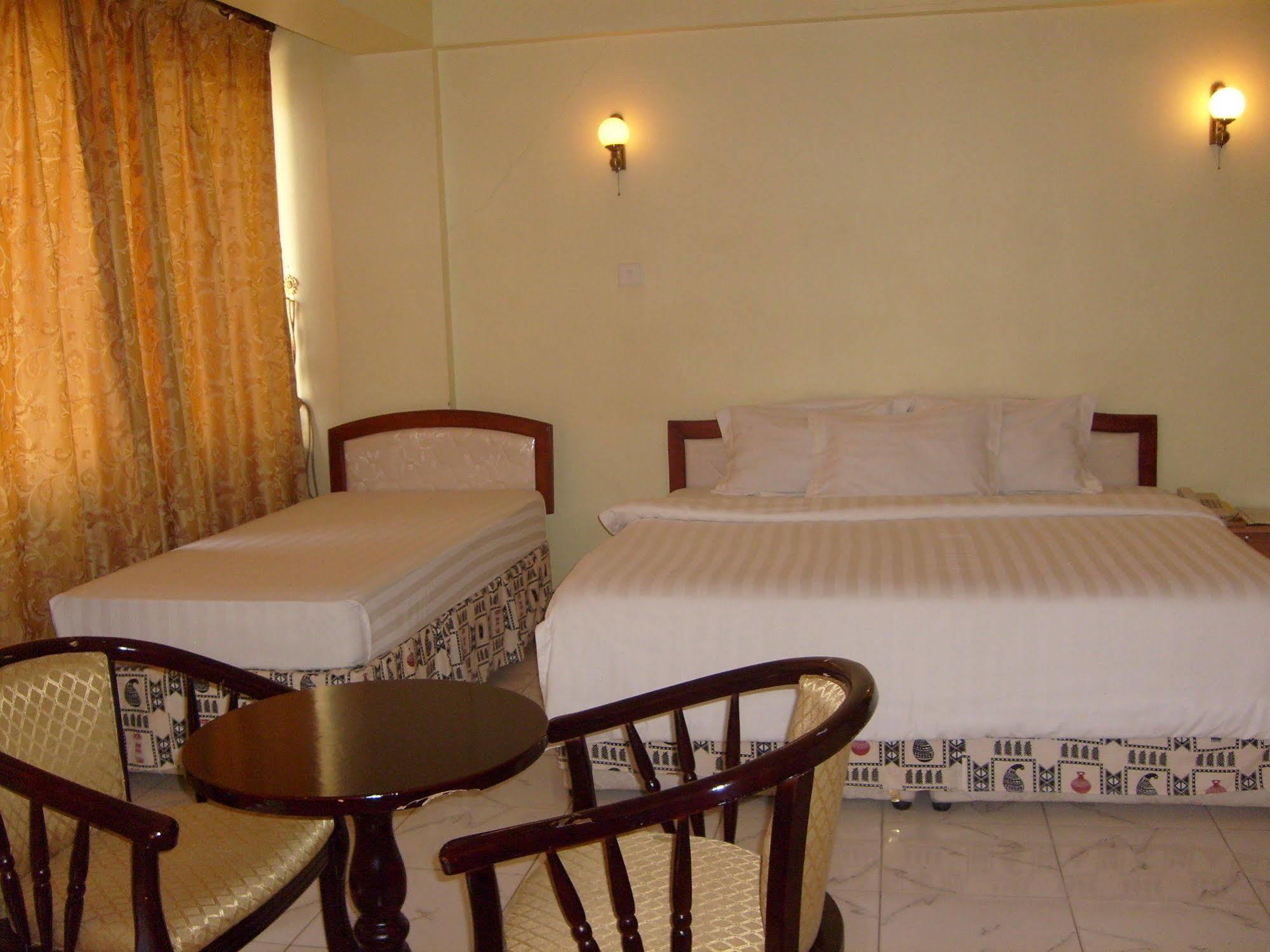 Panama Inn Μόσι Εξωτερικό φωτογραφία